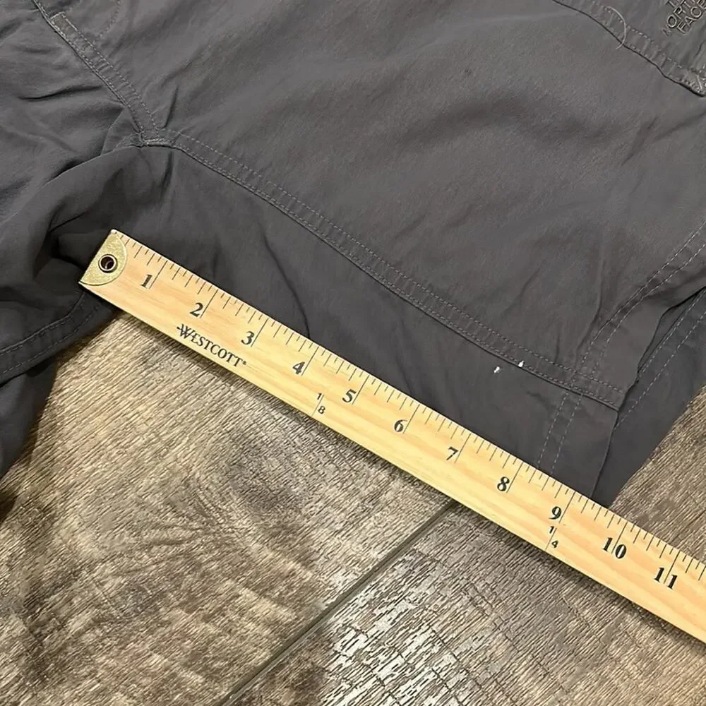 THE NORTH FACE Men's Nylon Belted  Dark Grey Cargo Shorts L